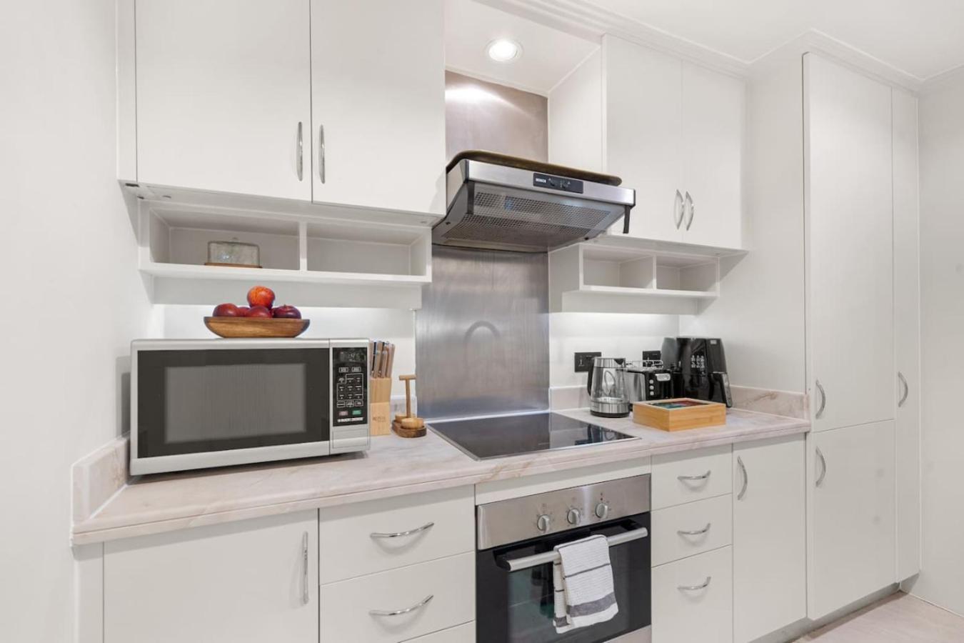 Apartment 2-bedroom With Full Burj Khalifa & Opera House Views Just 9 Min Walk To Mall! *