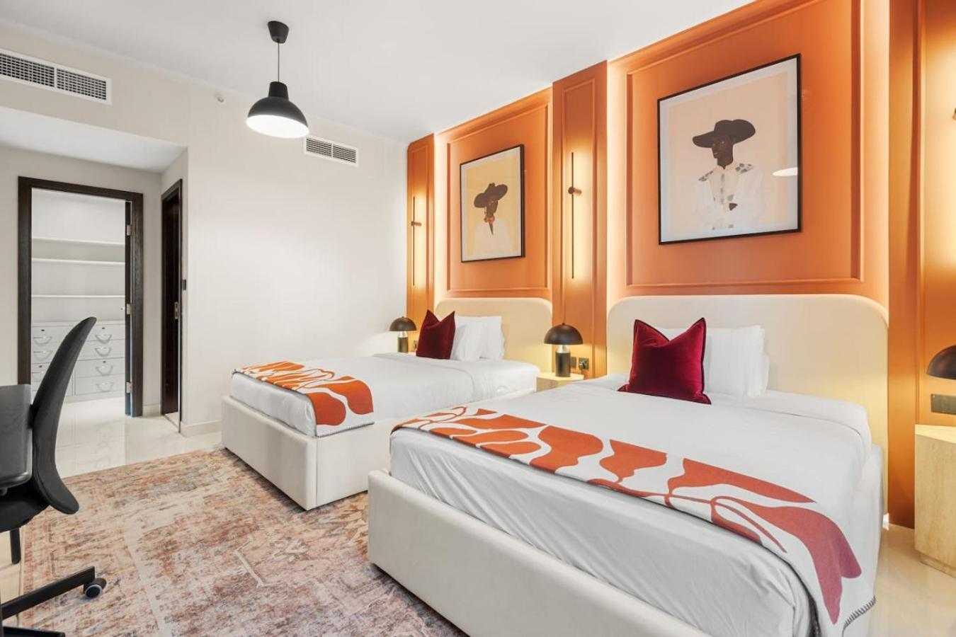 2-bedroom With Full Burj Khalifa & Opera House Views Just 9 Min Walk To Mall!