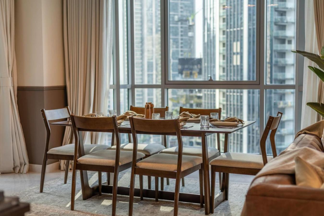 Apartment 2-bedroom With Full Burj Khalifa & Opera House Views Just 9 Min Walk To Mall! *
