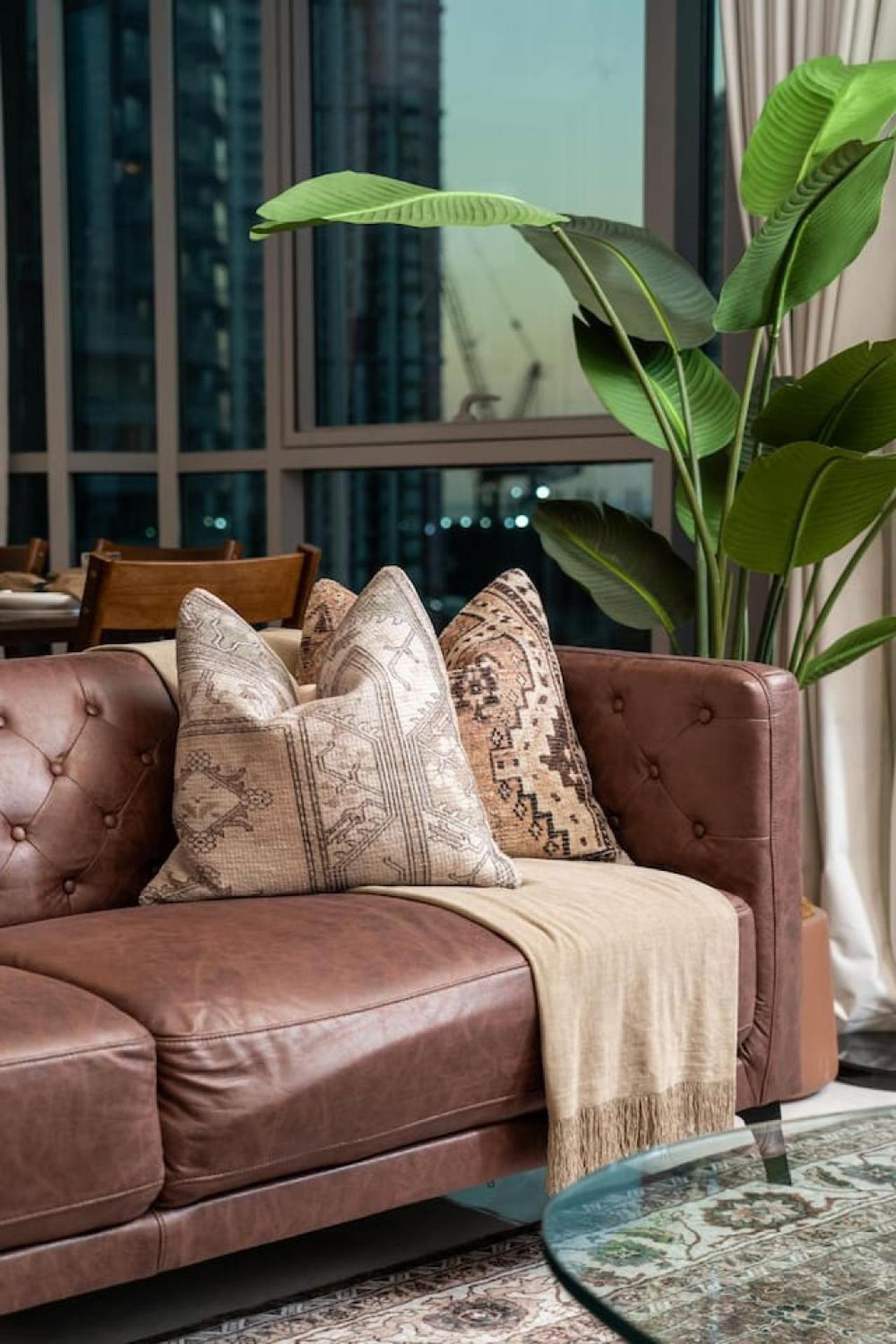 2-bedroom With Full Burj Khalifa & Opera House Views Just 9 Min Walk To Mall! * Dubai