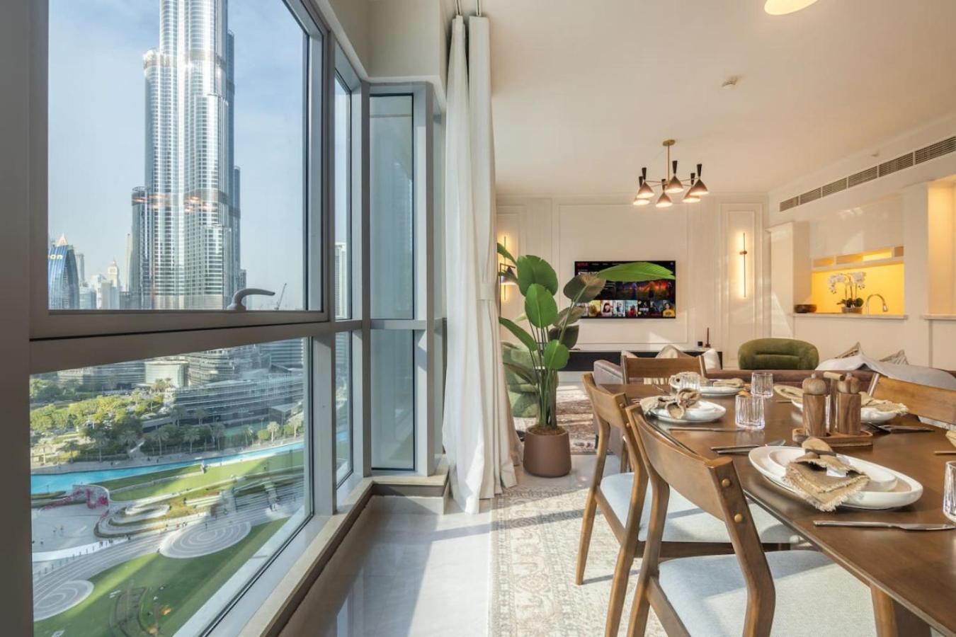 Apartment 2-bedroom With Full Burj Khalifa & Opera House Views Just 9 Min Walk To Mall! Dubai