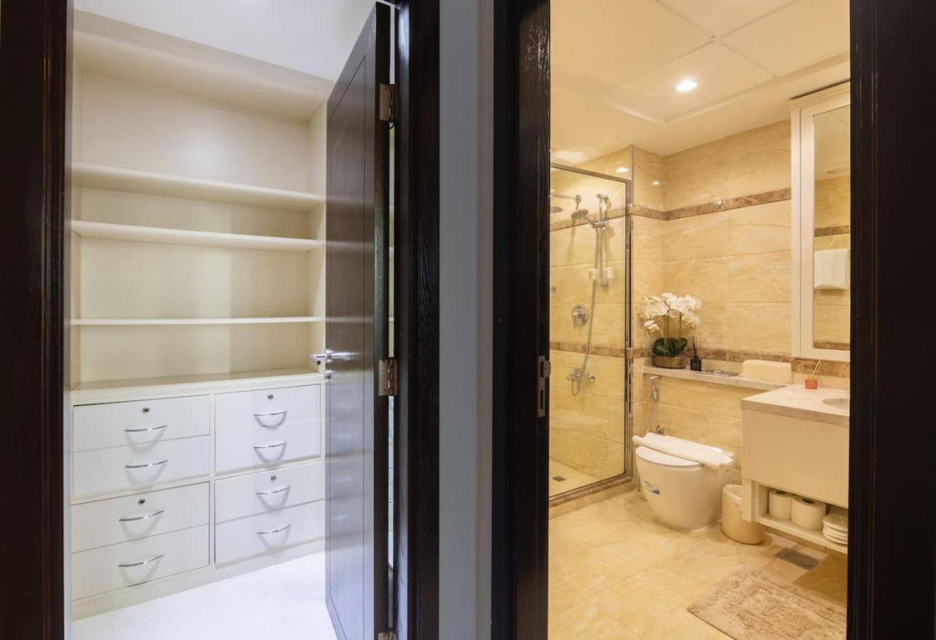 2-bedroom With Full Burj Khalifa & Opera House Views Just 9 Min Walk To Mall! *